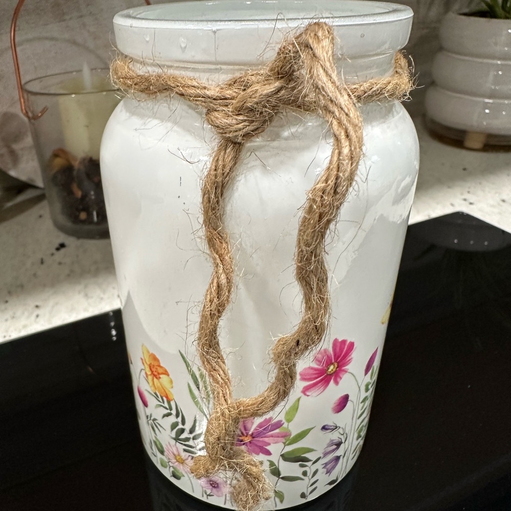 Flower vase